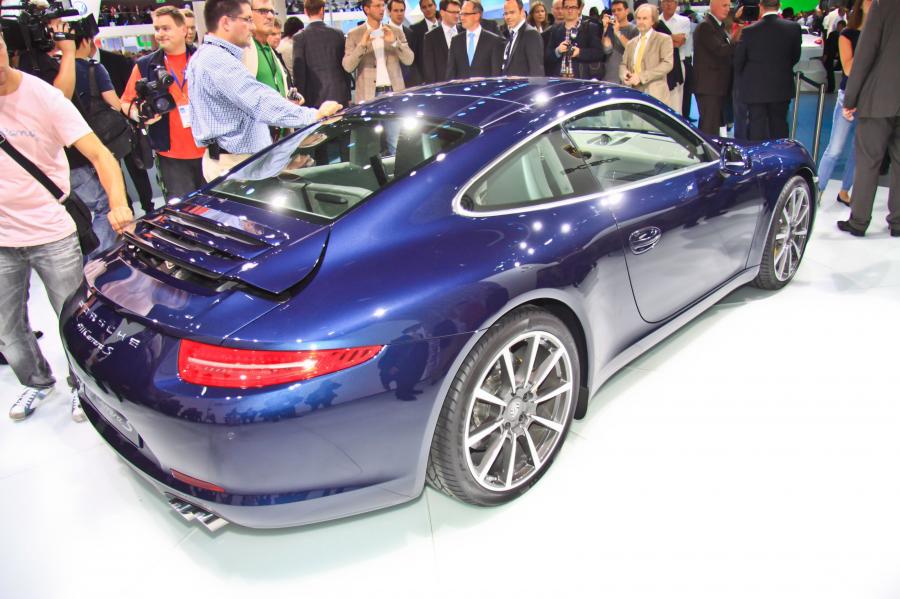  Porsche 911 Carrera 2011 года  (фото 41 из 47)